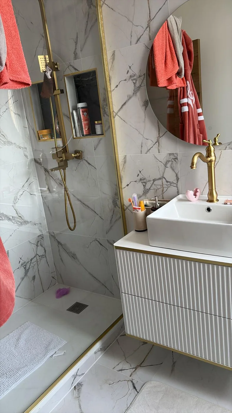 Salle de bain marbre & doré - Paris 17e